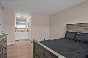 2423 Deodar, Santa Ana, CA 92705 - Photo 16