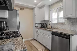 2423 Deodar, Santa Ana, CA 92705 - Photo 8