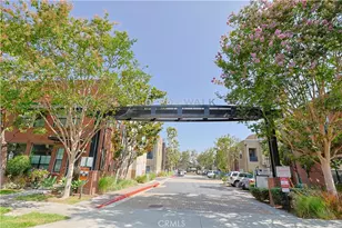 527 W Maple, Orange, CA 92868 - Photo 2