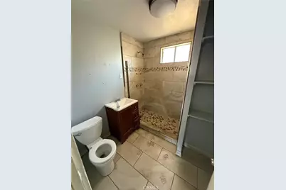 560 S McDonnell, Los Angeles, CA 90022 - Photo 6