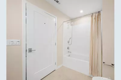 2258 Synergy, Irvine, CA 92614 - Photo 16
