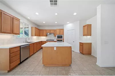 40112 Oregold Court, Lake Elsinore, CA 92532 - Photo 8