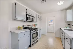 2549 Bomberry, Lakewood, CA 90712 - Photo 8