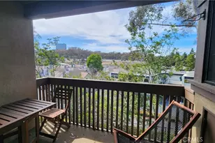8860 Villa La Jolla Dr, La Jolla, CA 92037 - Photo 2