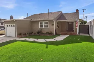 3329 N Los Coyotes Diagonal, Long Beach, CA 90808 - Photo 2