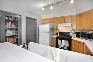855 Blossomcreek, Corona, CA 92878 - Photo 12