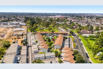 8095 Kerr Green, Buena Park, CA 90621 - Photo 42
