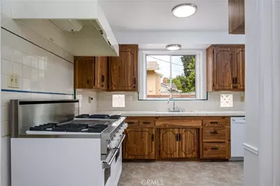 8144 Irondale Avenue, Winnetka, CA 91306 - Photo 6