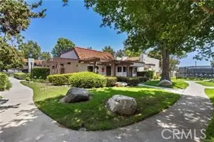 17572 Vandenberg Ln, Tustin, CA 92780 - Photo 12