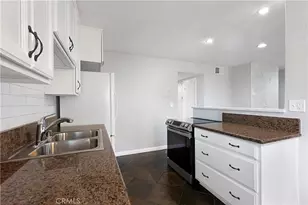 17572 Vandenberg Ln, Tustin, CA 92780 - Photo 18