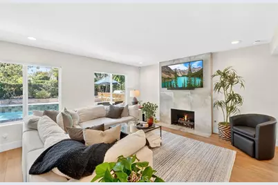 19281 Coralwood Lane, Huntington Beach, CA 92646 - Photo 4