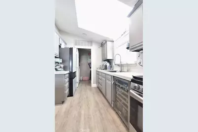 9850 Garfield Avenue #110, Huntington Beach, CA 92646 - Photo 6
