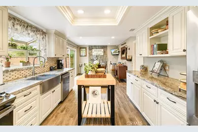 280 S Brookside Court, Anaheim Hills, CA 92808 - Photo 16