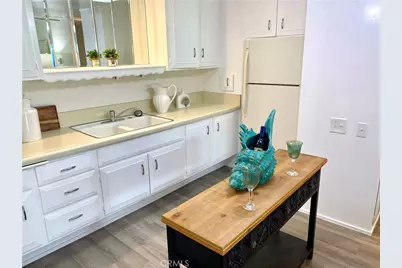 1701 Tam Oshanter Rd M12-11D, Seal Beach, CA 90740 - Photo 18