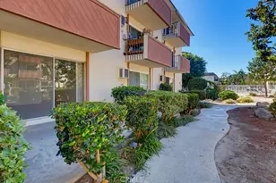 5585 E Pacific Coast Hwy, Long Beach, CA 90804 - Photo 26