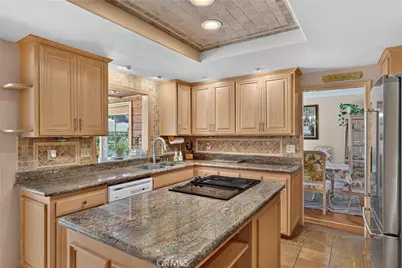 2740 Cardinal Drive, Costa Mesa, CA 92626 - Photo 16