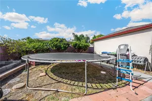 1517 W Borchard Ave, Santa Ana, CA 92704 - Photo 30