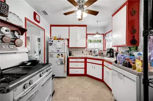 1517 W Borchard Ave, Santa Ana, CA 92704 - Photo 10
