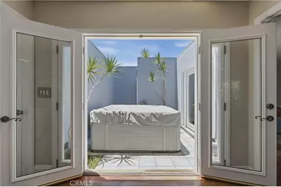 9451 Candlewood, Huntington Beach, CA 92646 - Photo 8
