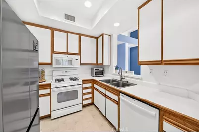 3140 Castelar Court #201, Corona, CA 92882 - Photo 6
