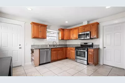 1849 W 38th Street, Los Angeles, CA 90062 - Photo 22