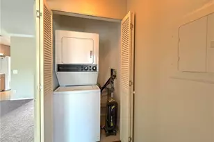 6008 Bixby Village, Long Beach, CA 90803 - Photo 10