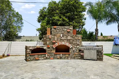 1033 Alta Loma, Corona, CA 92882 - Photo 52