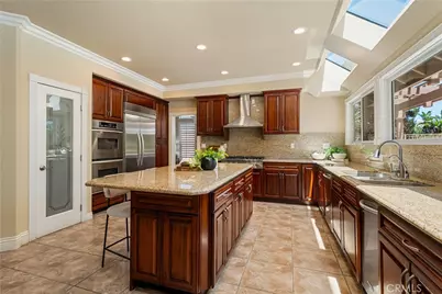 970 S Barton Court, Anaheim Hills, CA 92808 - Photo 16