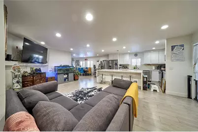 2513 W Mall Place, Anaheim, CA 92804 - Photo 14