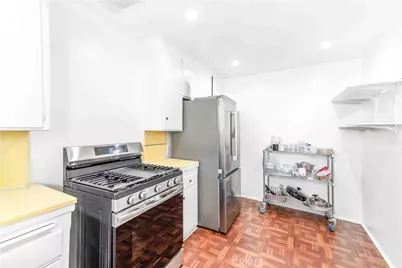 4900 Dockweiler St, Los Angeles, CA 90019 - Photo 18