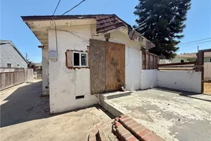 1718 W 109th Pl, Los Angeles, CA 90047 - Photo 6