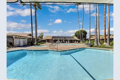 8087 Worthy Drive, Westminster, CA 92683 - Photo 10