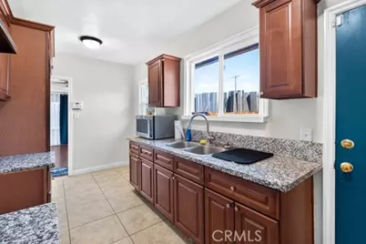 983 Wall Avenue, San Bernardino, CA 92410 - Photo 10