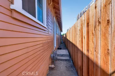 983 Wall Avenue, San Bernardino, CA 92410 - Photo 16
