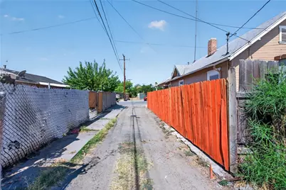 983 Wall Avenue, San Bernardino, CA 92410 - Photo 4