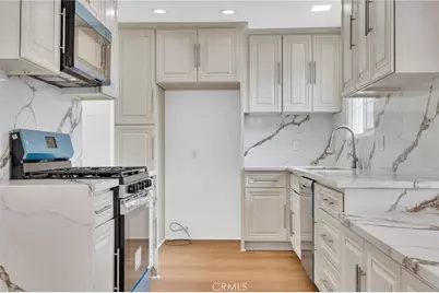 20756 Saticoy Street, Winnetka, CA 91306 - Photo 12