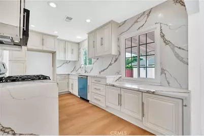20756 Saticoy Street, Winnetka, CA 91306 - Photo 8