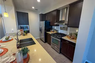 563 W Maple Ave, Orange, CA 92868 - Photo 8