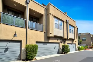 563 W Maple Ave, Orange, CA 92868 - Photo 2