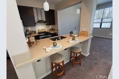 563 W Maple Avenue, Orange, CA 92868 - Photo 8