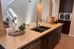563 W Maple Ave, Orange, CA 92868 - Photo 4