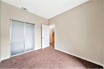 563 W Maple Avenue, Orange, CA 92868 - Photo 16