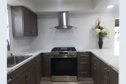 542 N Hanover, Anaheim, CA 92801 - Photo 18