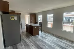 203 Duke Ln, Santa Ana, CA 92704 - Photo 10