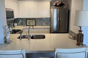 525 E Seaside Way, Long Beach, CA 90802 - Photo 8