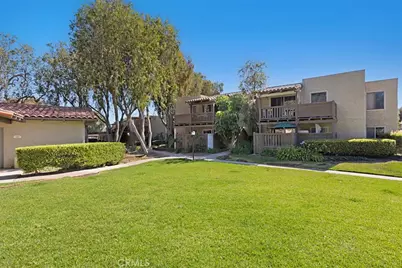 1345 Cabrillo Park #F05, Santa Ana, CA 92701 - Photo 2