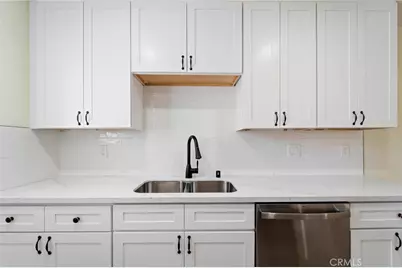 1382 Via Santiago #D, Corona, CA 92882 - Photo 8
