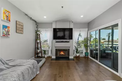 415 Townsquare Lane #308, Huntington Beach, CA 92648 - Photo 6