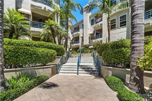 415 Townsquare Ln, Huntington Beach, CA 92648 - Photo 2