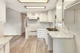 105 Monaco, Santa Ana, CA 92703 - Photo 14